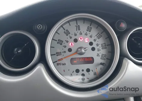 2002 Mini Cooper from USA, damaged, VIN WMWRC334X2TC37417